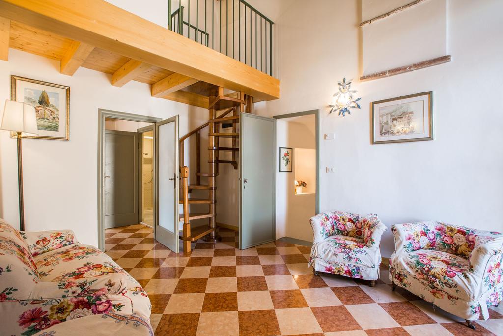 Le Camerine Apartment Water Front Toscolano Maderno Dış mekan fotoğraf